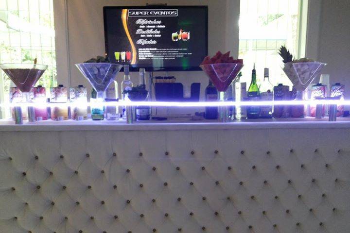 Super Bartenders